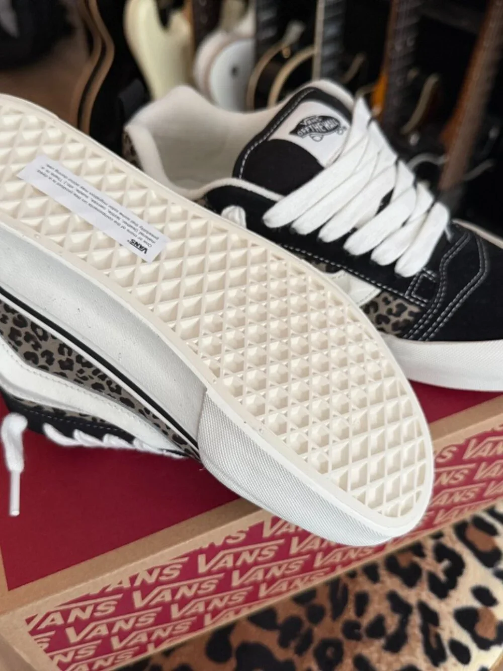 VANS Knu Skool Womens Shoes 8.5 NWOT Leopard - Picture 3 of 4